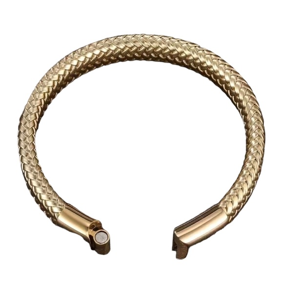 Gold Woven Magnetic Close Bangle Bracelet - Picture 2 of 8